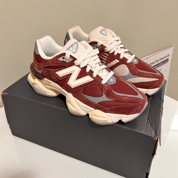 BNIB New Balance 9060 Burgundy - Picture 5 of 6